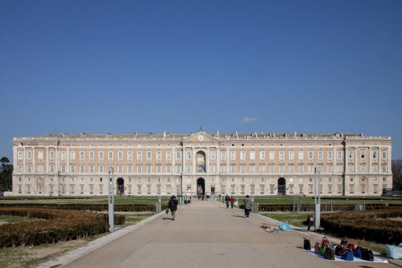 B&B La Corte In Centro Caserta Exterior photo